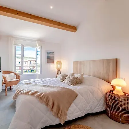 Holiday home Largo L Pool & Beachside L Shellter